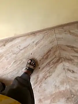 Snapshot of 1010SumiT chatting on December 2025 05:00:02 AM 1010SumiT online show from December 2025 05:00:02 AM