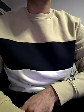 jayb0y61 online show from February 2025 05:57:01 PM