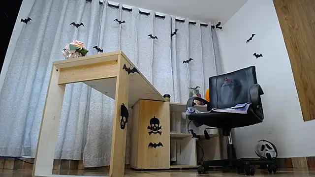 Snapshot of Kathleen_Rodriguez chatting on October 2025 11:09:01 AM Kathleen Rodriguez online show from October 2025 11:09:01 AM