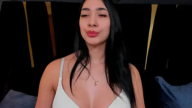 Snapshot of julieta_jewel chatting on October 2025 01:13:02 PM julieta jewel online show from October 2025 01:13:02 PM