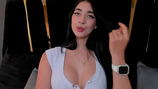 Snapshot of julieta_jewel chatting on March 2025 12:39:02 PM julieta jewel online show from March 2025 12:39:02 PM