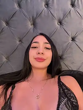 Snapshot of julieta_jewel chatting on February 2025 05:00:01 PM julieta jewel online show from February 2025 05:00:01 PM