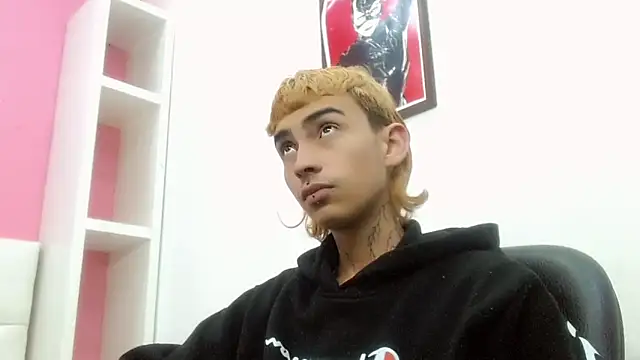 Snapshot of ttimy_x_boy chatting on February 2026 03:14:01 AM ttimy x boy online show from February 2026 03:14:01 AM