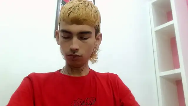 Snapshot of ttimy_x_boy chatting on February 2026 04:31:02 PM ttimy x boy online show from February 2026 04:31:02 PM