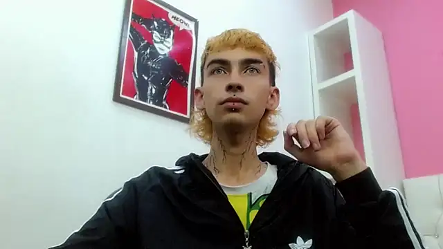 Snapshot of ttimy_x_boy chatting on March 2026 06:59:02 PM ttimy x boy online show from March 2026 06:59:02 PM