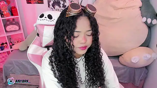 anyburkee online show from November 2025 01:54:01 AM