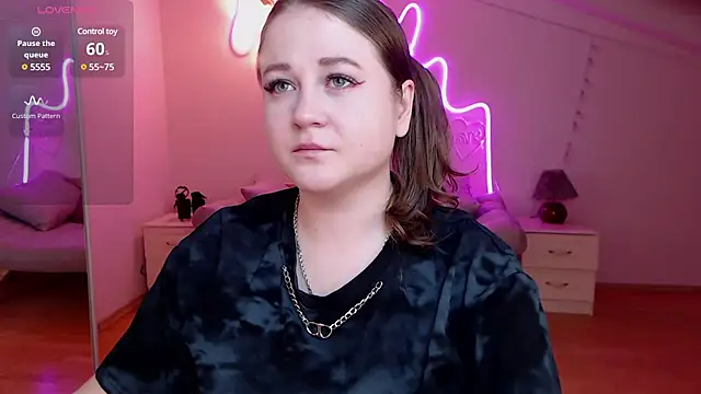 Snapshot of LizzyShine chatting on March 2025 05:50:02 PM LizzyShine online show from March 2025 05:50:02 PM