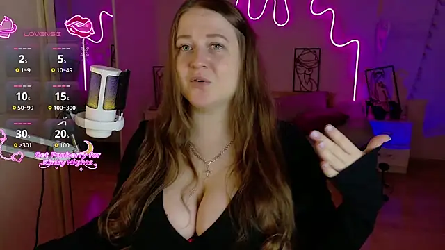 Snapshot of LizzyShine chatting on November 2025 04:55:02 PM LizzyShine online show from November 2025 04:55:02 PM