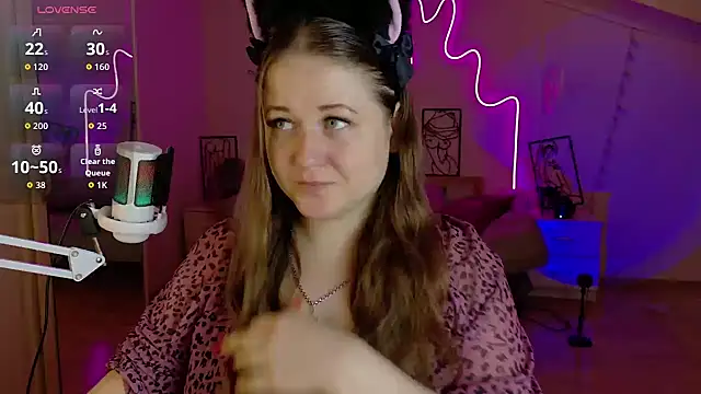 Snapshot of LizzyShine chatting on November 2025 09:12:02 AM LizzyShine online show from November 2025 09:12:02 AM