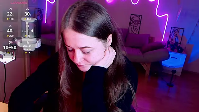 Snapshot of LizzyShine chatting on September 2025 03:51:01 PM LizzyShine online show from September 2025 03:51:01 PM