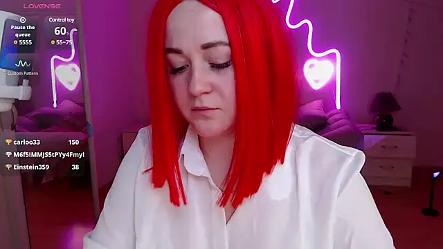 Snapshot of LizzyShine chatting on March 2025 11:02:01 PM LizzyShine online show from March 2025 11:02:01 PM