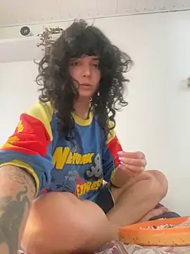 Snapshot of magalunabb chatting on November 2025 11:25:01 AM magalunabb online show from November 2025 11:25:01 AM