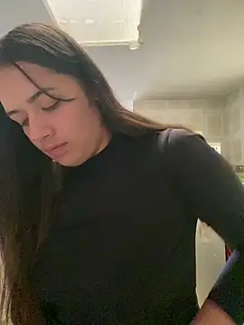 Miss oliviaa online show from March 2026 06:01:01 PM