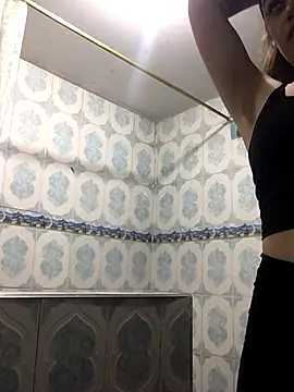 Miss oliviaa online show from October 2025 11:02:02 AM