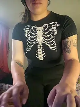 Miss oliviaa online show from March 2026 10:19:01 PM