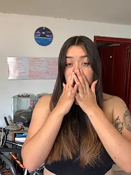 Miss oliviaa online show from November 2025 05:07:01 PM