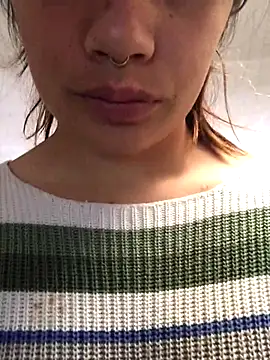 Miss oliviaa online show from November 2025 01:01:01 PM