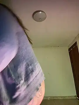 Miss oliviaa online show from February 2026 10:38:01 PM