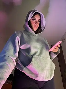 Miss oliviaa online show from February 2026 10:54:02 PM