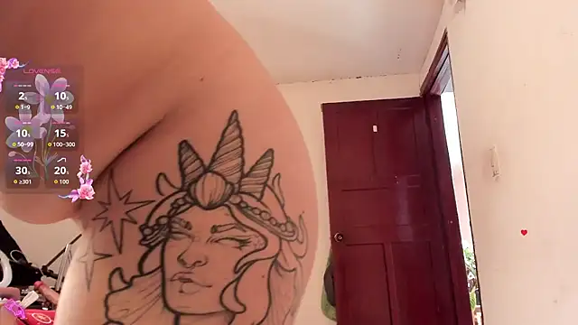 Miss oliviaa online show from October 2025 03:47:02 PM