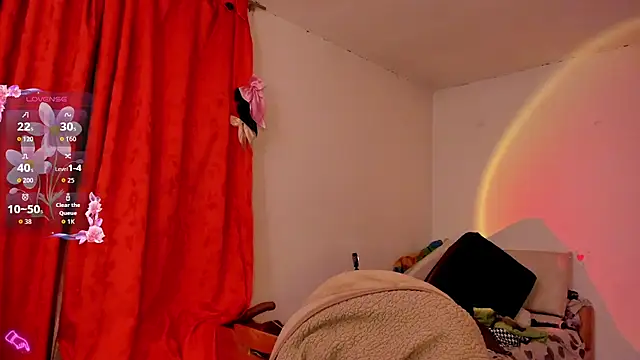 Miss oliviaa online show from November 2025 11:52:01 PM