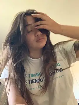 Miss oliviaa online show from November 2025 12:04:02 PM