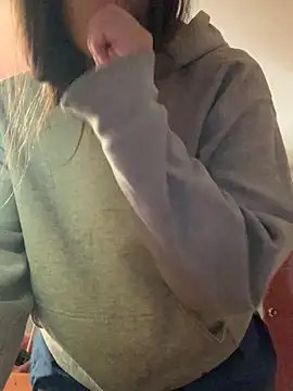 Miss oliviaa online show from November 2025 06:23:01 PM