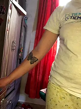 Miss oliviaa online show from December 2025 05:22:02 PM