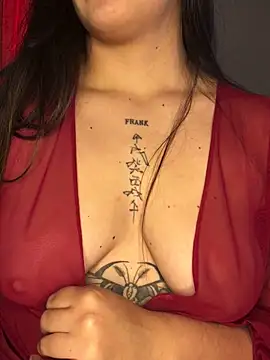 Miss oliviaa online show from November 2025 07:58:01 PM