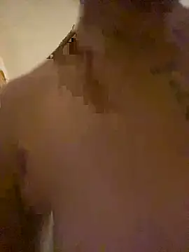 Miss oliviaa online show from April 2026 08:01:01 PM