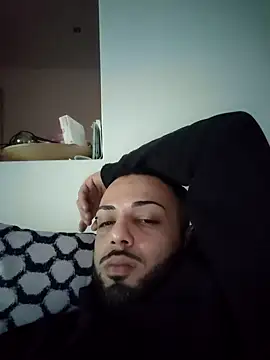 Snapshot of GLV420 chatting on February 2025 08:55:01 PM GLV420 online show from February 2025 08:55:01 PM