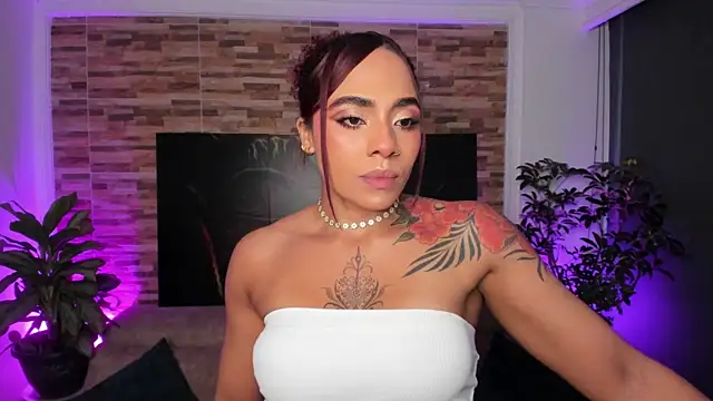 emilyfitness online show from April 2026 10:07:01 PM