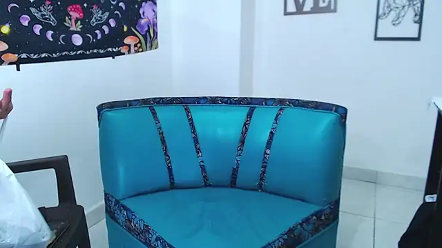 logannth online show from April 2026 04:19:01 AM