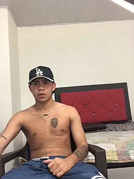 logannth online show from December 2025 05:07:01 AM