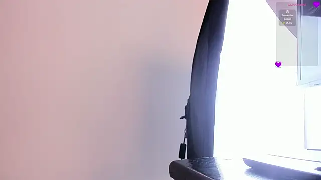 Brittany cute18 online show from November 2025 11:21:01 AM