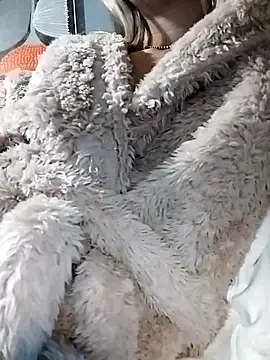 Snapshot of fofinhaa12 chatting on November 2025 03:01:01 PM fofinhaa12 online show from November 2025 03:01:01 PM