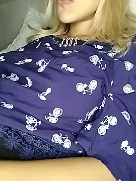 Snapshot of fofinhaa12 chatting on March 2025 12:15:02 AM fofinhaa12 online show from March 2025 12:15:02 AM