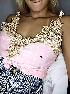 Snapshot of fofinhaa12 chatting on March 2025 01:46:02 PM fofinhaa12 online show from March 2025 01:46:02 PM