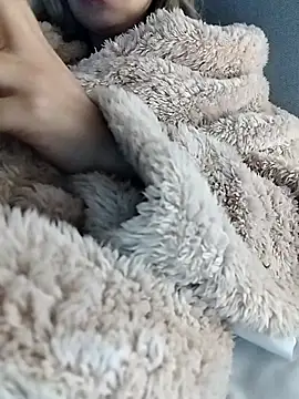 Snapshot of fofinhaa12 chatting on November 2025 12:42:01 PM fofinhaa12 online show from November 2025 12:42:01 PM