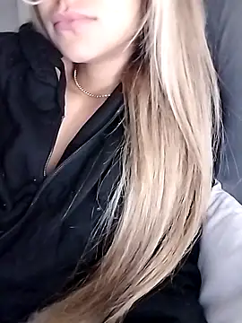 Snapshot of fofinhaa12 chatting on November 2025 08:35:01 PM fofinhaa12 online show from November 2025 08:35:01 PM