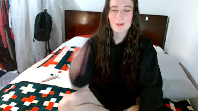 Snapshot of ladyofshalott chatting on January 2025 03:09:02 AM ladyofshalott online show from January 2025 03:09:02 AM