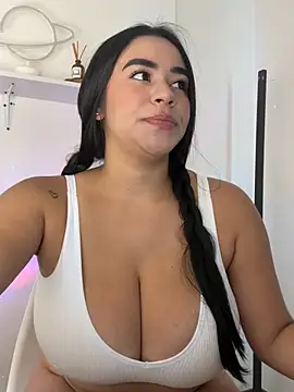 kristynmassey online show from April 2026 04:32:01 PM