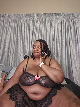 Snapshot of ThickianaRider chatting on February 2026 03:45:02 PM ThickianaRider online show from February 2026 03:45:02 PM