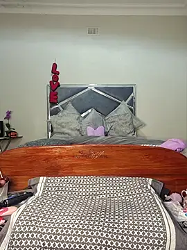 Snapshot of ThickianaRider chatting on May 2026 01:53:01 AM ThickianaRider online show from May 2026 01:53:01 AM