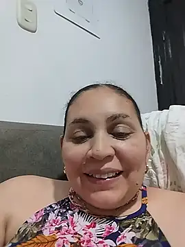 Snapshot of MirandaSoto chatting on July 2026 04:01:02 AM MirandaSoto online show from July 2026 04:01:02 AM