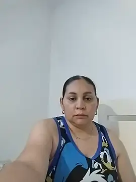 Snapshot of MirandaSoto chatting on July 2026 04:00:02 AM MirandaSoto online show from July 2026 04:00:02 AM