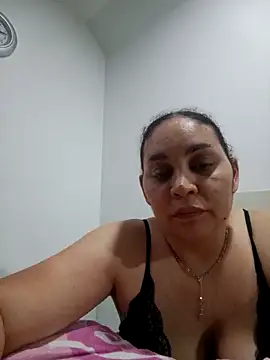 Snapshot of MirandaSoto chatting on March 2026 04:13:01 AM MirandaSoto online show from March 2026 04:13:01 AM