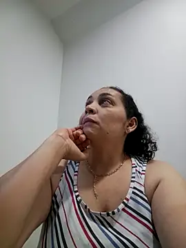 Snapshot of MirandaSoto chatting on May 2026 03:54:02 AM MirandaSoto online show from May 2026 03:54:02 AM