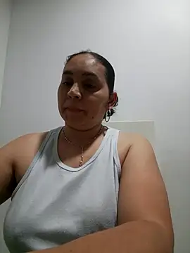 MirandaSoto online show from October 2025 04:00:02 AM