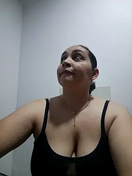 Snapshot of MirandaSoto chatting on February 2026 03:25:02 AM MirandaSoto online show from February 2026 03:25:02 AM